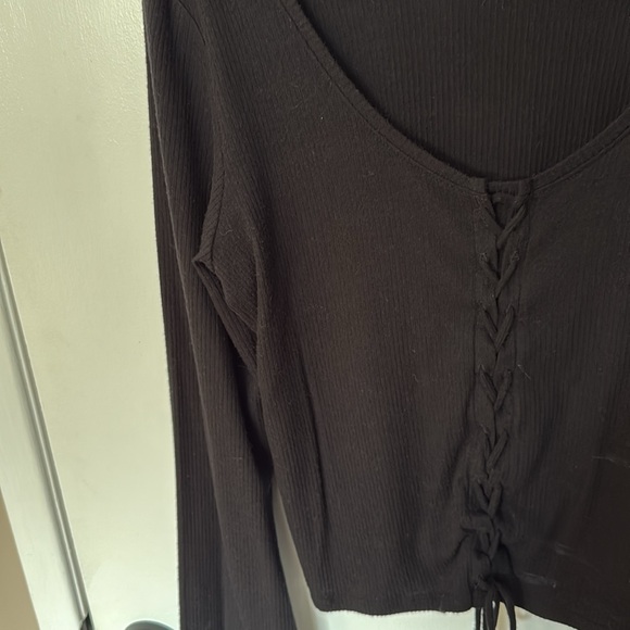 AE Top - Picture 2 of 3